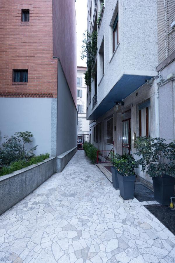 Milan Flat 5 Min From Duomo With Park For Small Cars Eksteriør bilde